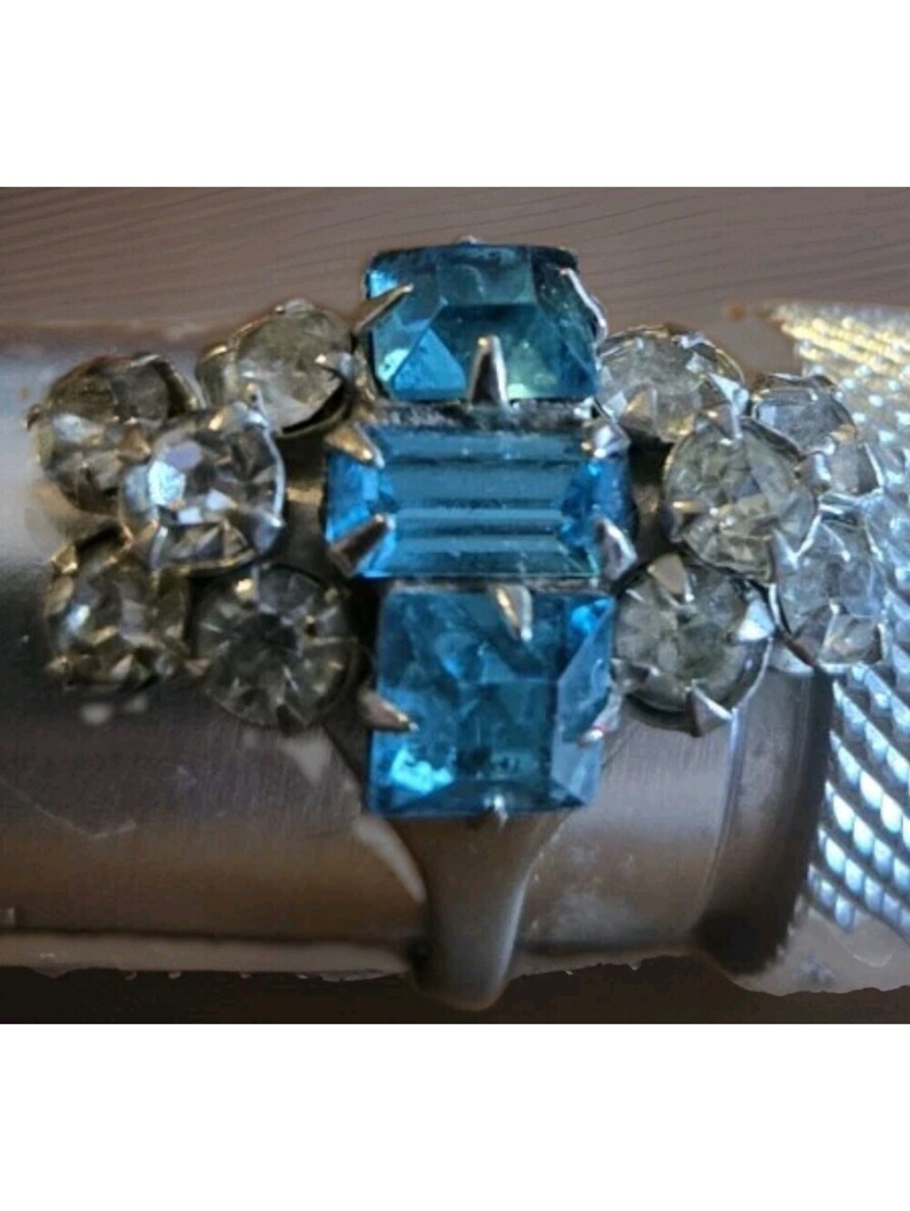 Rhinestones Blue And Clear Size 10 Unbranded Ring Costume Jewelry